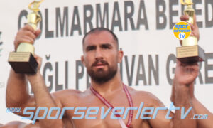 3. Gölmarmara Yağlı Pehlivan Güreşleri Başpehlivanı Feyzullah Aktürk
