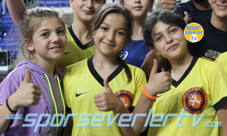 İsmail Demirci U11-U13 Kadınlar Türkiye Şampiyonası Zeynep Batı ve arkadaşı ile röportaj